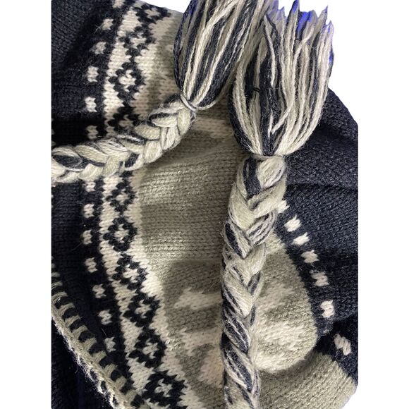 NY Yankees toboggan Winter Hat - Picture 5 of 5